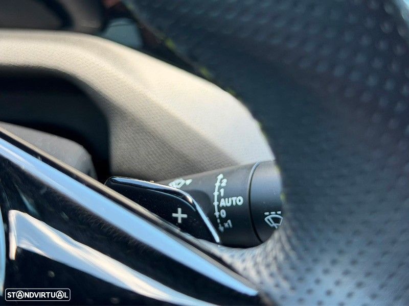 Peugeot 308 1.6 Hybrid GT e-EAT8 - 26