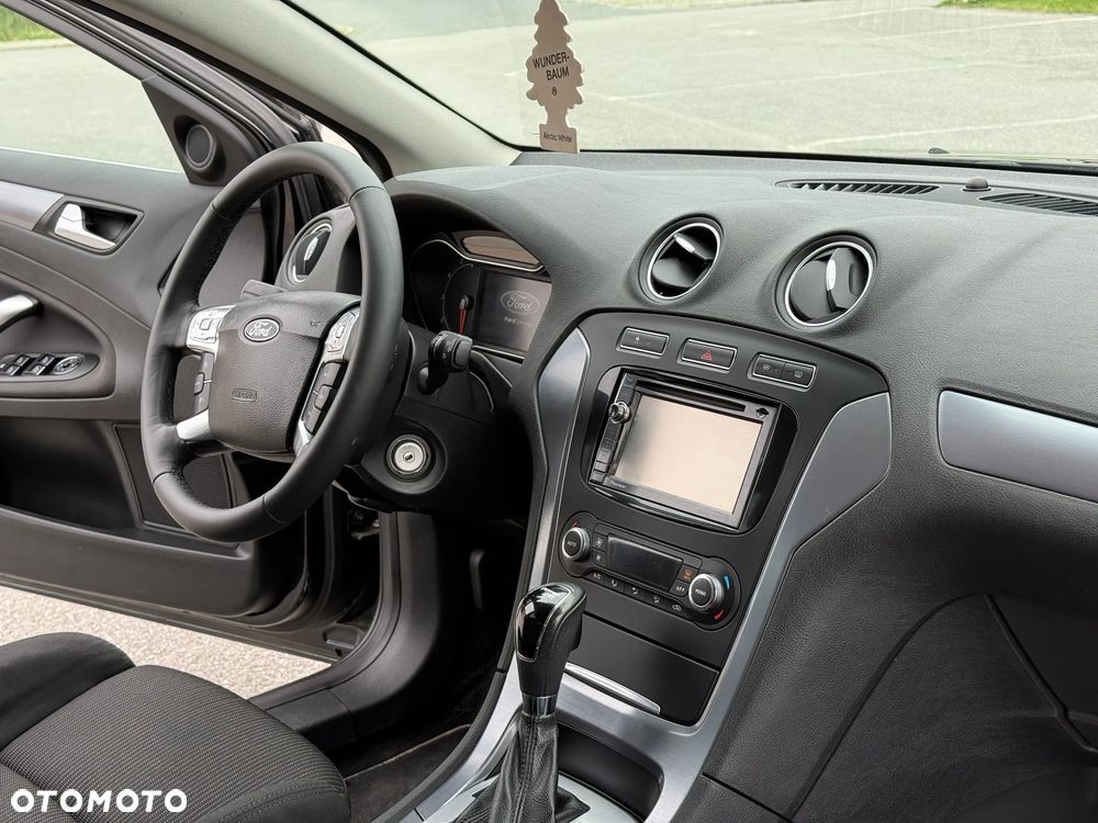 Ford Mondeo - 27