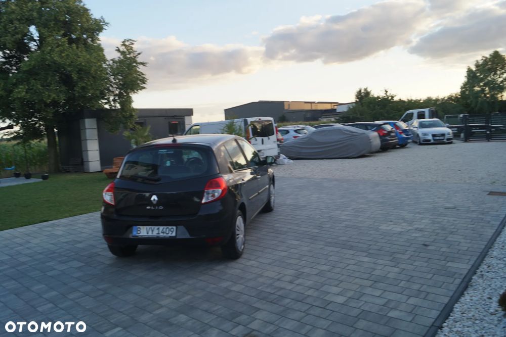 Renault Clio 1.2 16V 75 nightDay - 31