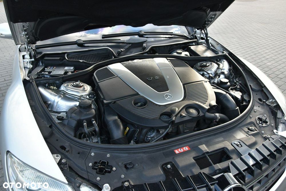 Mercedes-Benz CL - 33