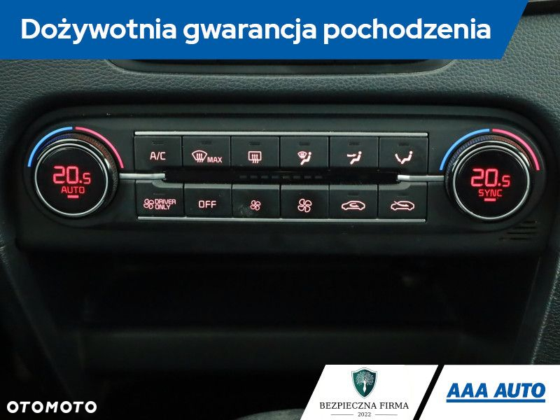 Kia Ceed - 11