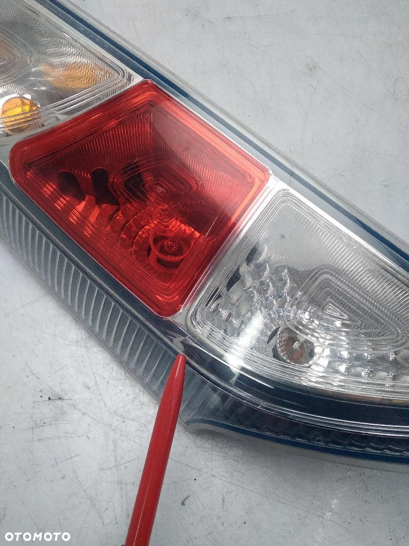 LAMPA LEWA TYLNA TYŁ RENAULT KANGOO II Z.E 265550870R - 2