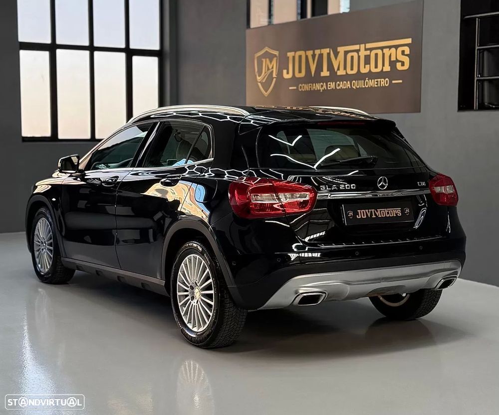 Mercedes-Benz GLA 200 (CDI) d 7G-DCT Urban - 4