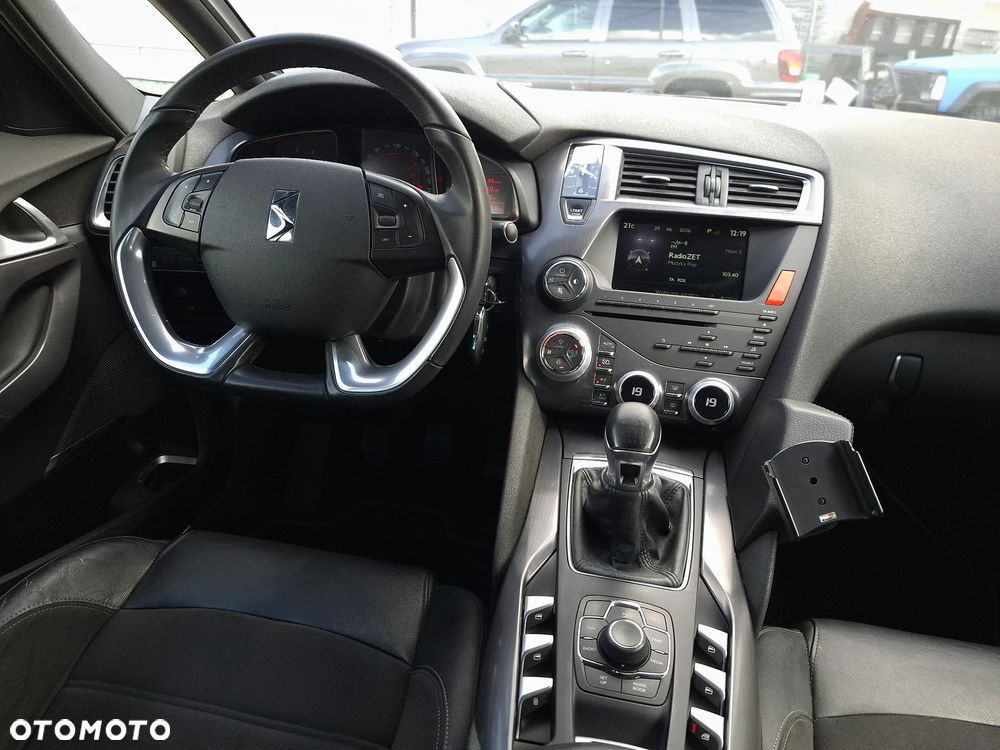 Citroën DS5 HDi 165 SoChic - 14