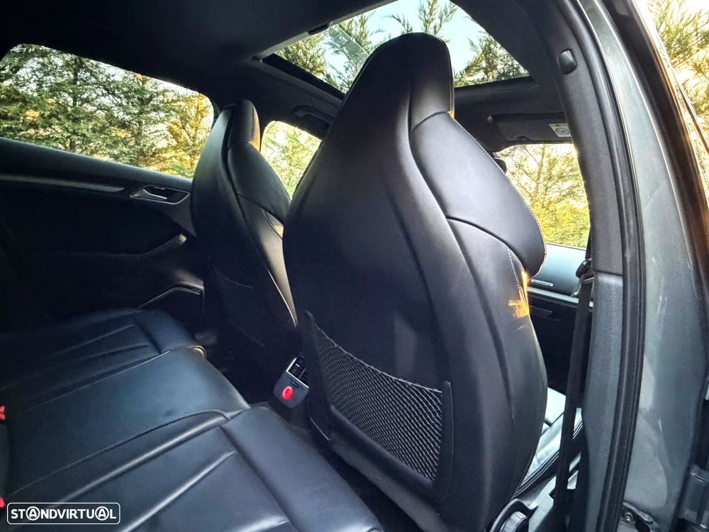 Audi S3 S tronic - 23