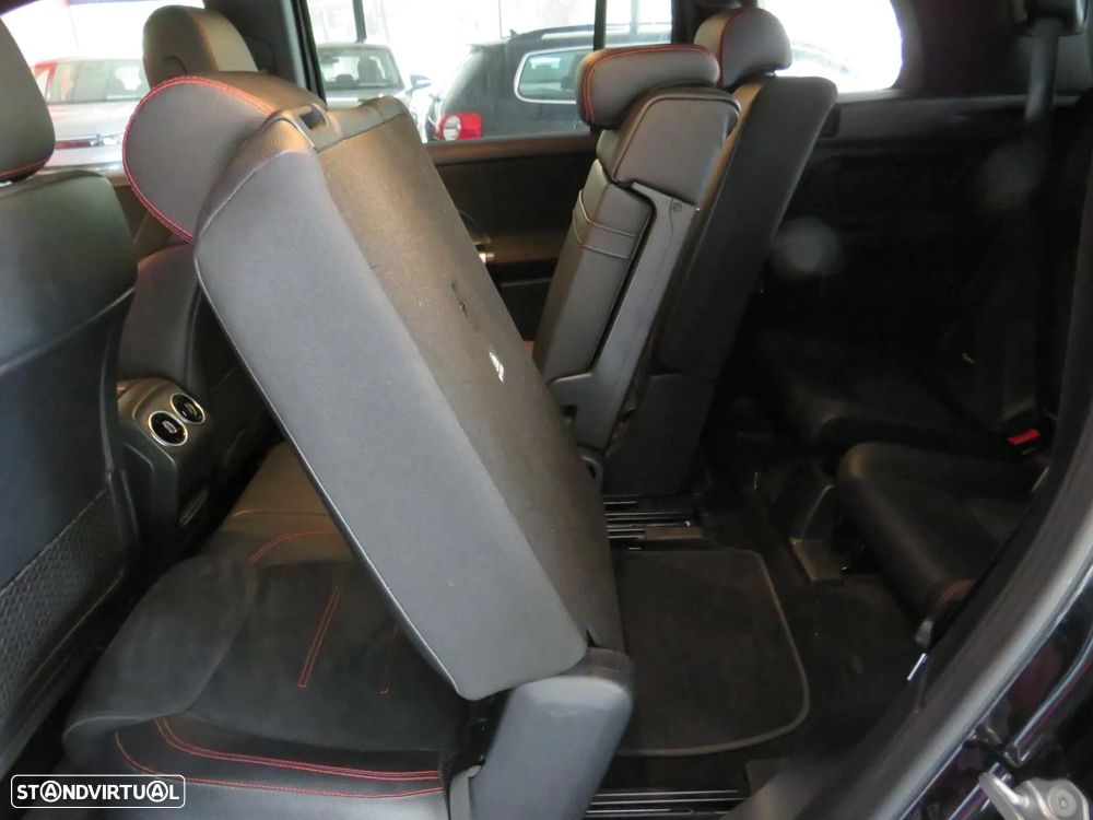 Mercedes-Benz GLB 200 d AMG Line - 14