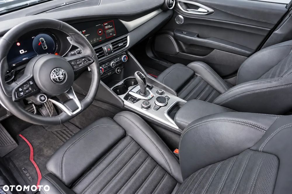 Alfa Romeo Giulia 2.0 Turbo Veloce Q4 - 28