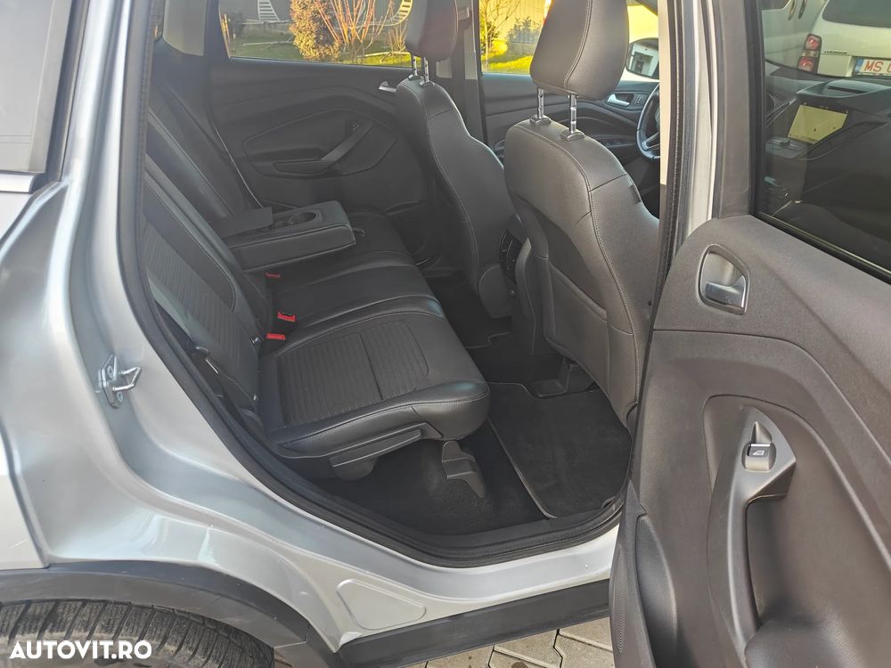 Ford Kuga 1.5 EcoBoost 4WD Titanium - 8
