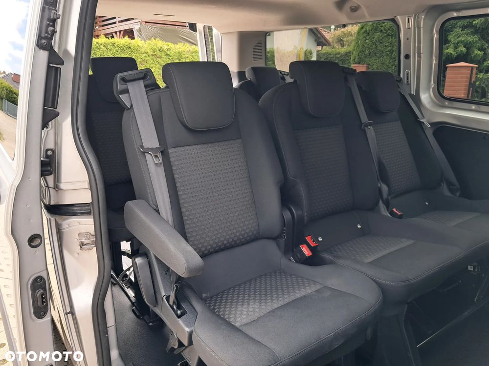 Ford Transit Custom 290 L2H1 Limited - 11