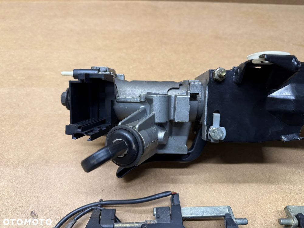 STACYJKA BMW E34 E32 LIFT ZESTAW WKŁADEK KLAMKI KLUCZYK KLAMKA LEWA PRAWA ZAMEK TYŁ KLAPY M60 540i 740i V8 RARYTAS - 4
