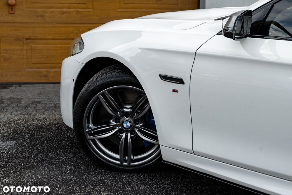BMW Seria 5 M550d xDrive - 10