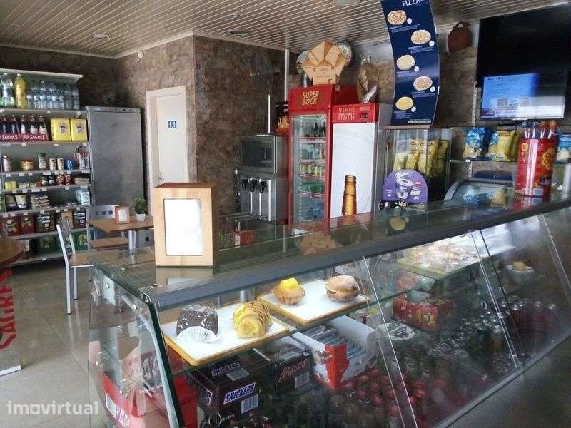 POSTO DE COMBUSTIVEL CAFÉ E EDIFICIO COM LOJA E ARMAZEM - Grande imagem: 5/6