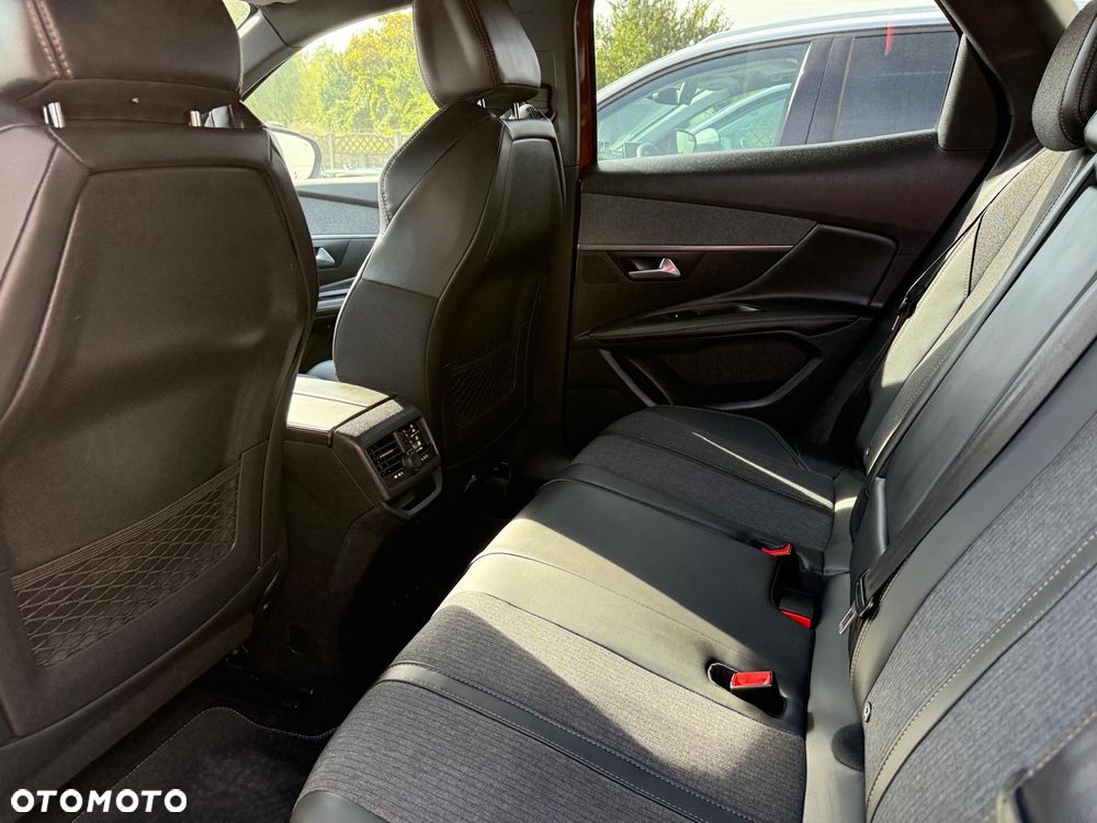 Peugeot 3008 1.2 PureTech GT S&S EAT8 - 17