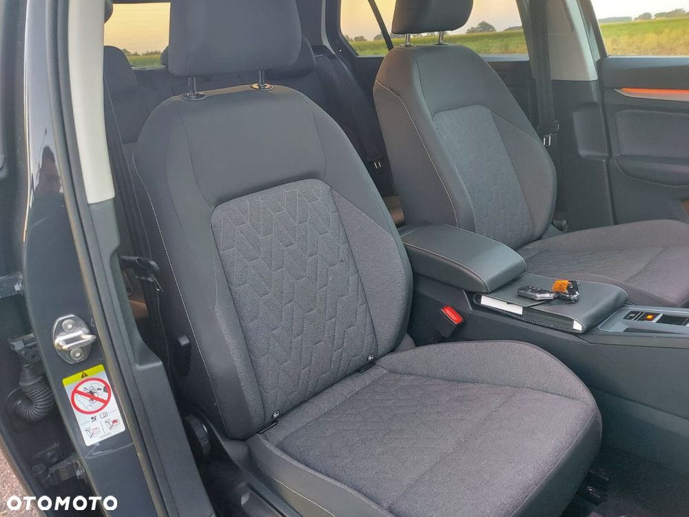 Volkswagen Golf 1.0 eTSI OPF DSG Move - 12