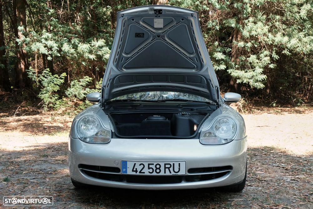 Porsche 911 (996) Carrera 4 Coupé - 25