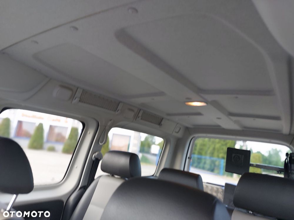 Volkswagen Caddy - 22