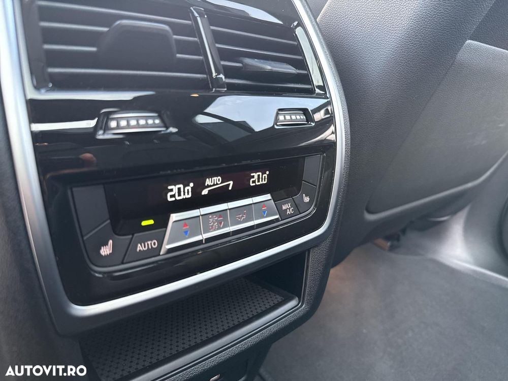 BMW X7 - 12