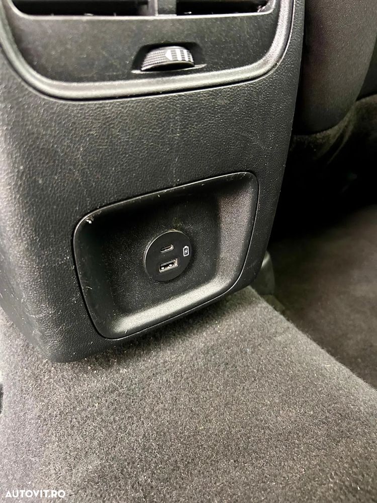 Ford Kuga 2.0 EcoBlue Hybrid TITANIUM - 22