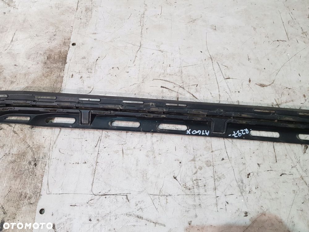 dokładka ślizg zderzaka tył 52453-0h020 toyota aygo x 22- - 8