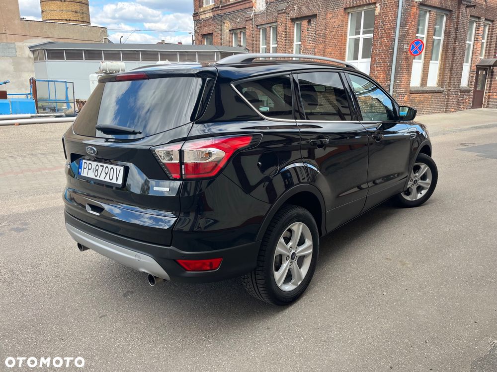 Ford Kuga 1.5 EcoBoost 2x4 Titanium - 6