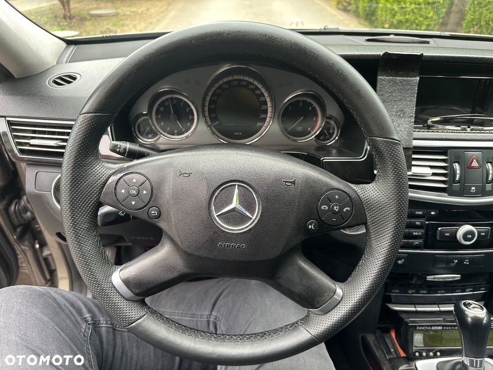 Mercedes-Benz Klasa E 220 CDI DPF BlueEFFICIENCY Automatik Avantgarde - 10