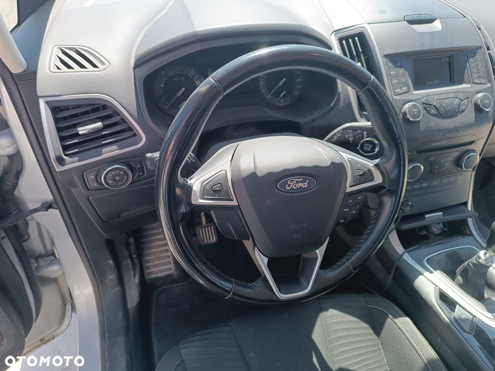Ford S-Max - 21