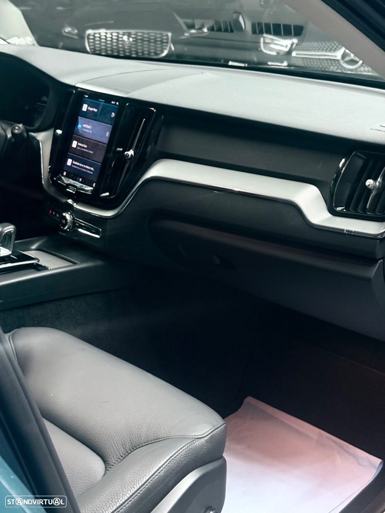 Volvo XC 60 2.0 B4 Inscription - 21