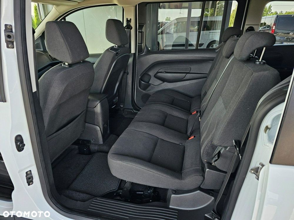 Ford Tourneo Connect Grand - 27