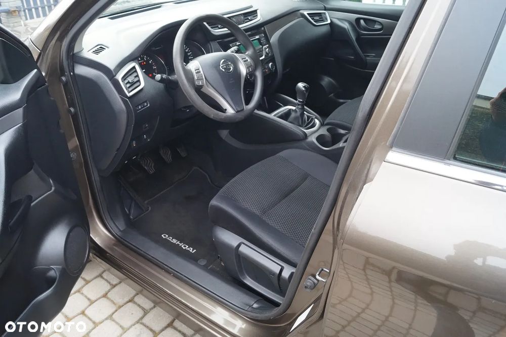 Nissan Qashqai 1.2 DIG-T N-Vision - 5