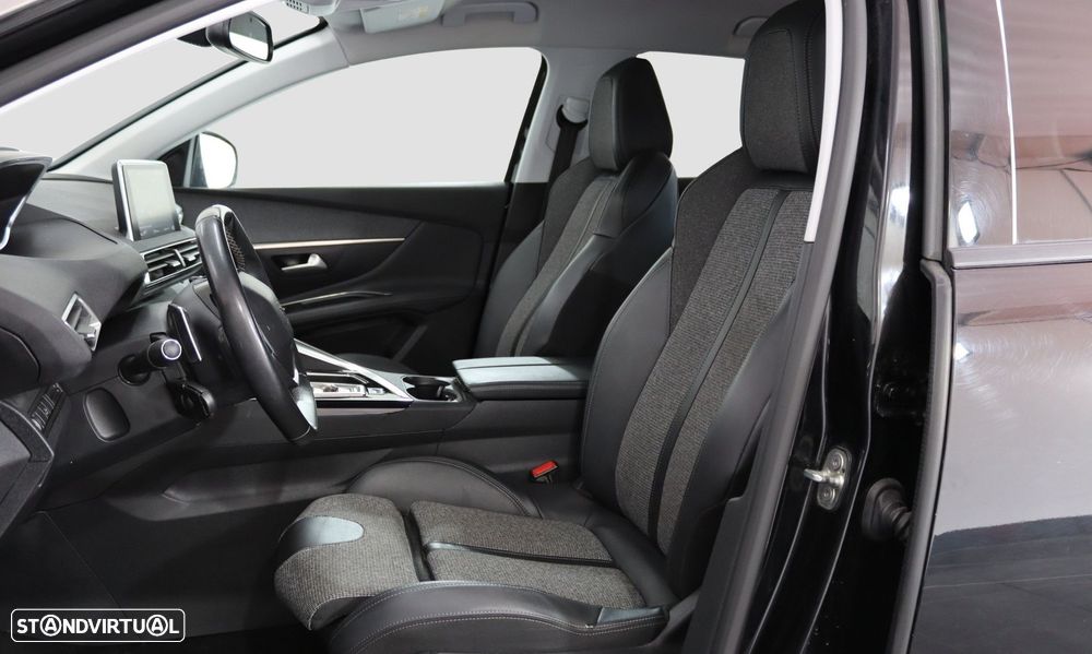 Peugeot 3008 PureTech 130 Stop & Start GPF EAT8 Allure - 11