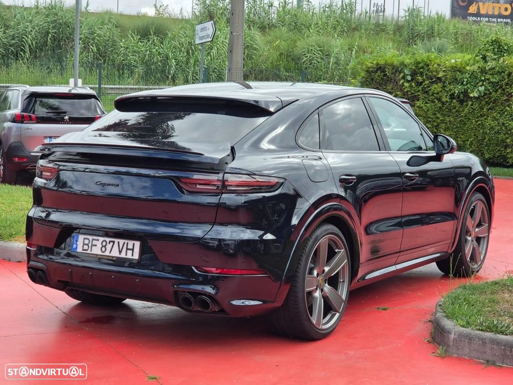 Porsche Cayenne Coupé E-Hybrid - 4