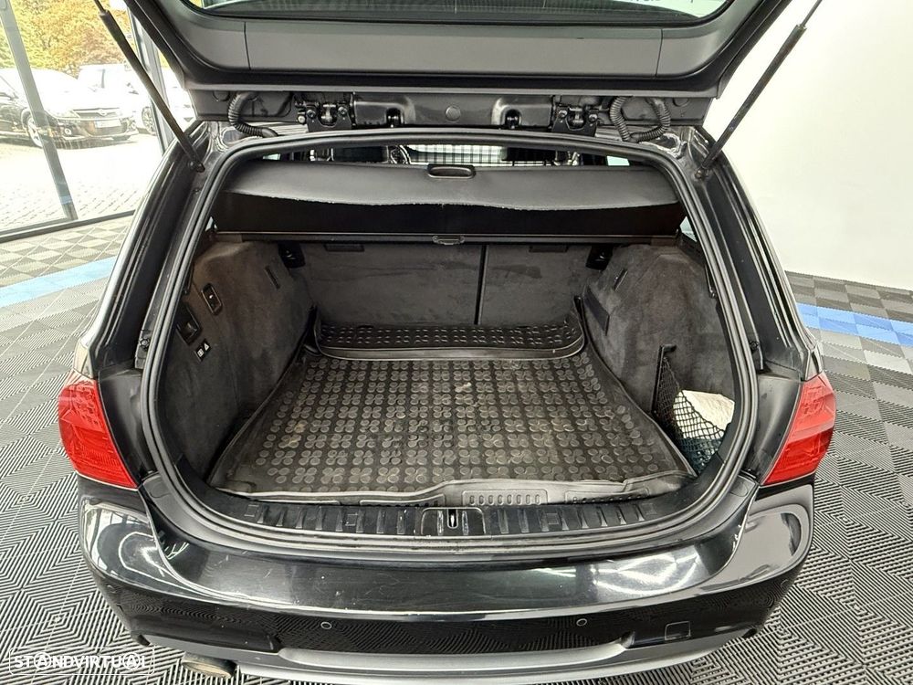 BMW 318 d Touring Pack M - 27