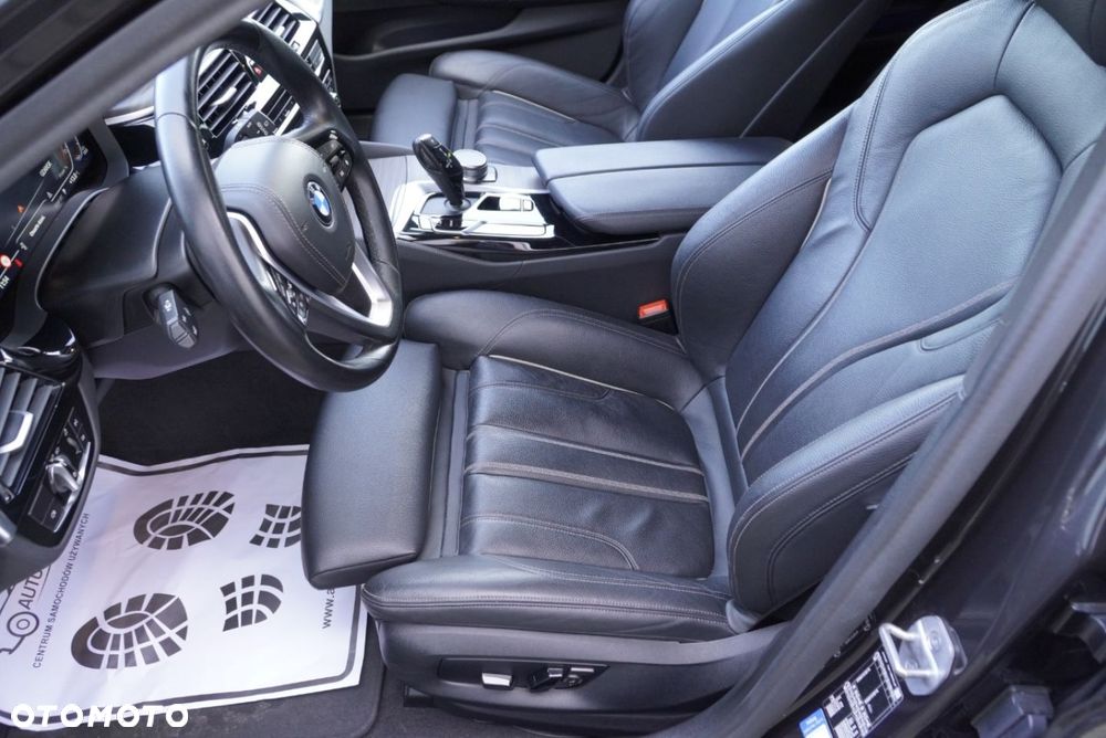 BMW Seria 5 520d Sport Line sport - 11