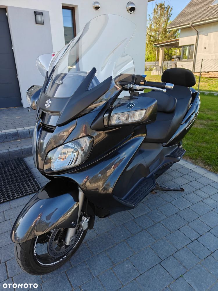 Suzuki Burgman - 17