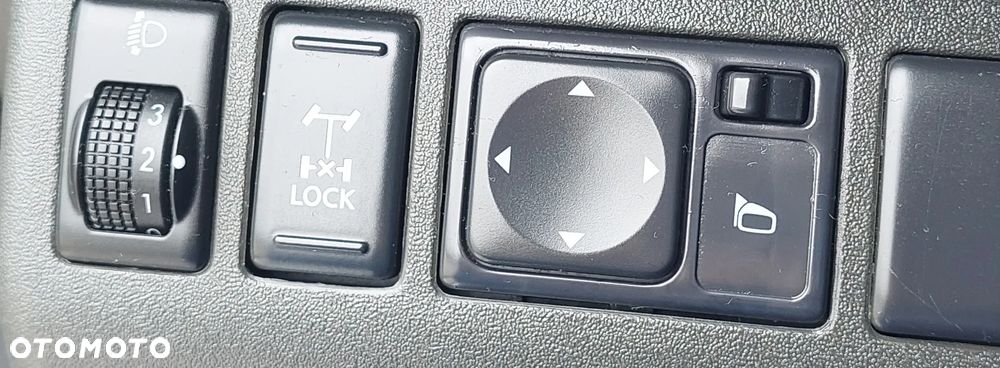 Nissan Navara 2.5 D SE Long EU5 - 24