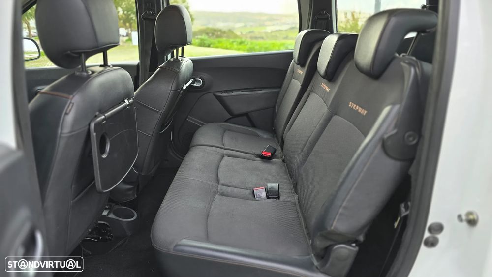 Dacia Lodgy 1.5 dCi Stepway 7L - 7