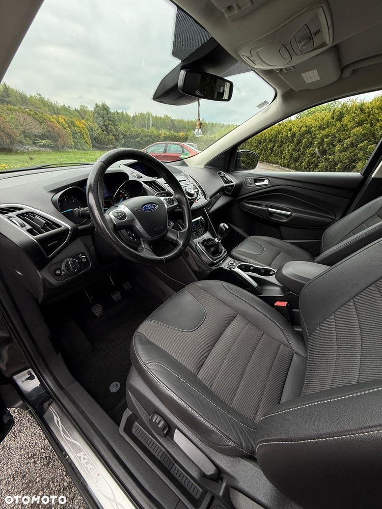 Ford Kuga 2.0 TDCi 2x4 Titanium - 6