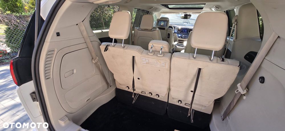Chrysler Pacifica - 20