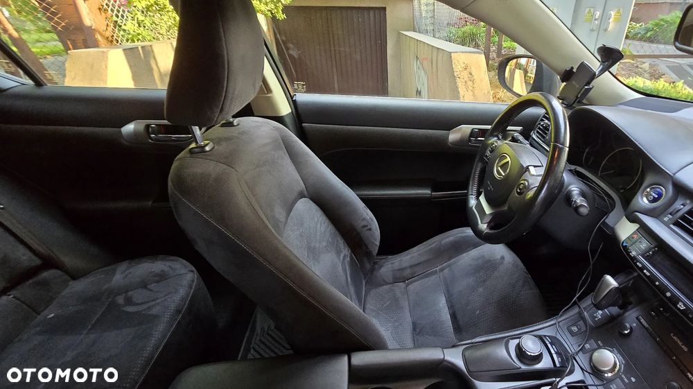 Lexus CT - 18