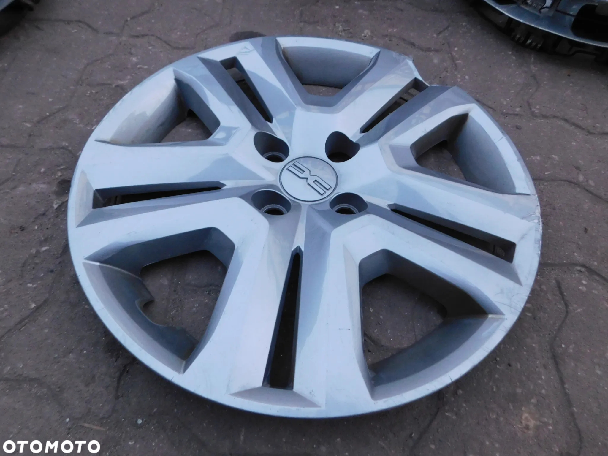 kołpak 16" DACIA SANDERO STEPWAY DUSTER - 3