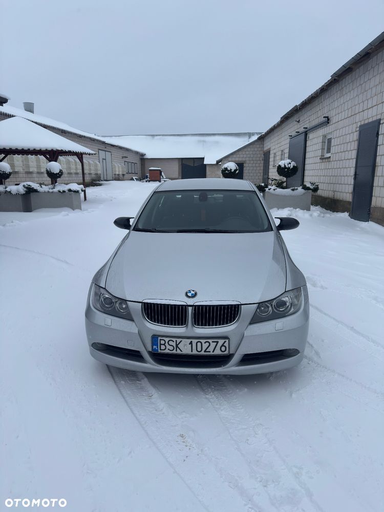 BMW Seria 3 325i - 1