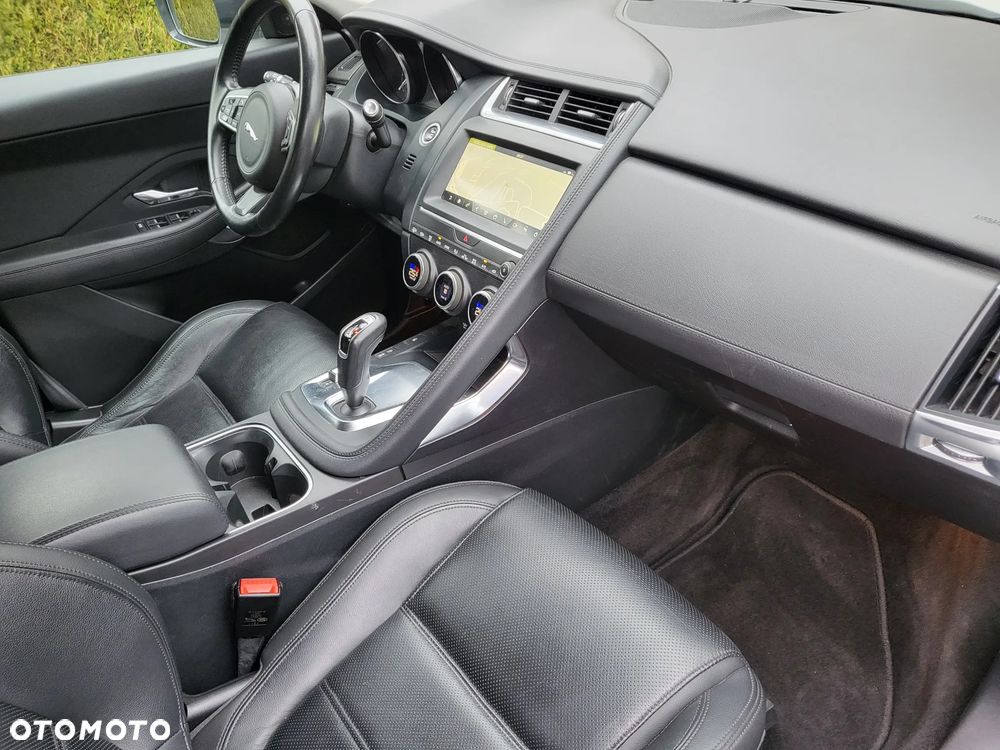 Jaguar E-Pace 2.0 i4P AWD HSE - 10