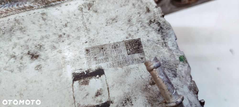 KOLEKTOR SSĄCY AUDI A4 B9 A5 2.0 TDI 04L129766AS - 4