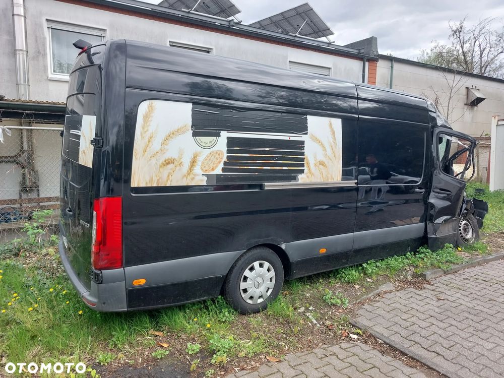 Mercedes-Benz Sprinter - 1