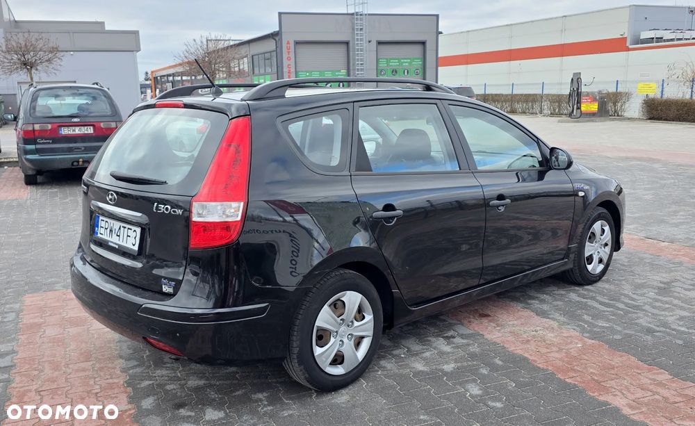 Hyundai i30 1.4 Blue Comfort - 4