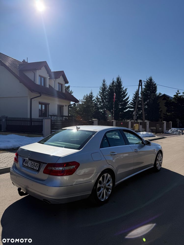 Mercedes-Benz Klasa E 350 CDI DPF 4Matic BlueEFFICIENCY 7G-TRONIC Avantgarde - 9