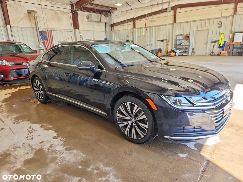 Volkswagen Arteon 2.0 TSI DSG R-Line - 1