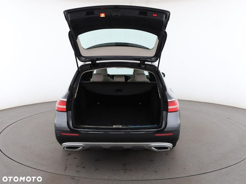 Mercedes-Benz Klasa E 220 d 4-Matic All-Terrain - 20