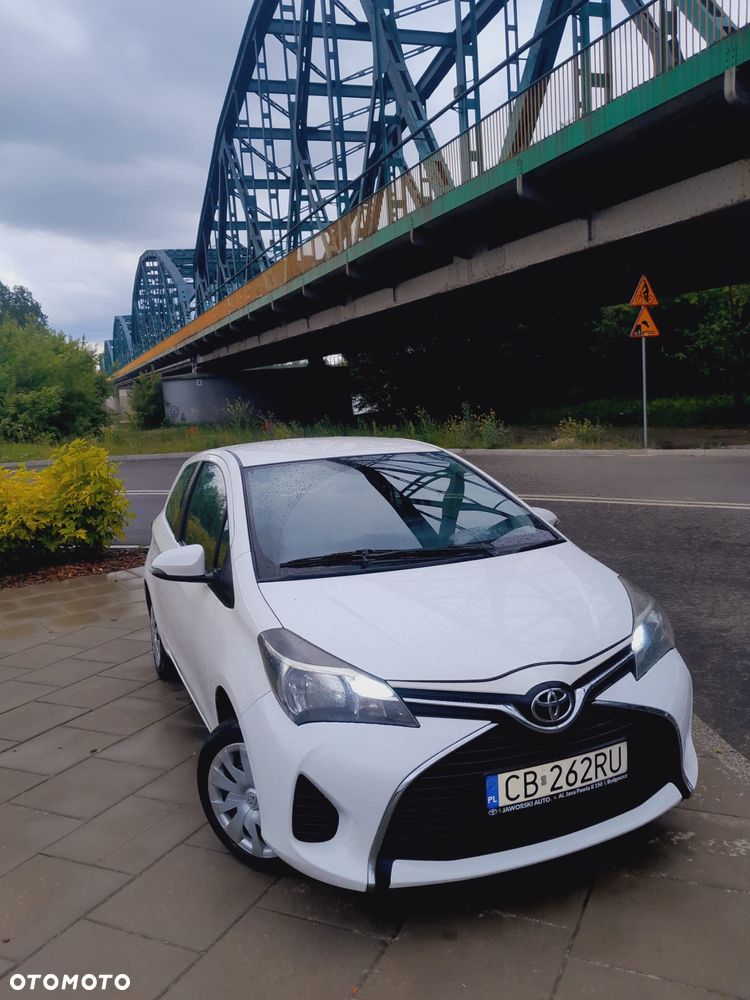 Toyota Yaris 1.33 Premium EU6 - 12