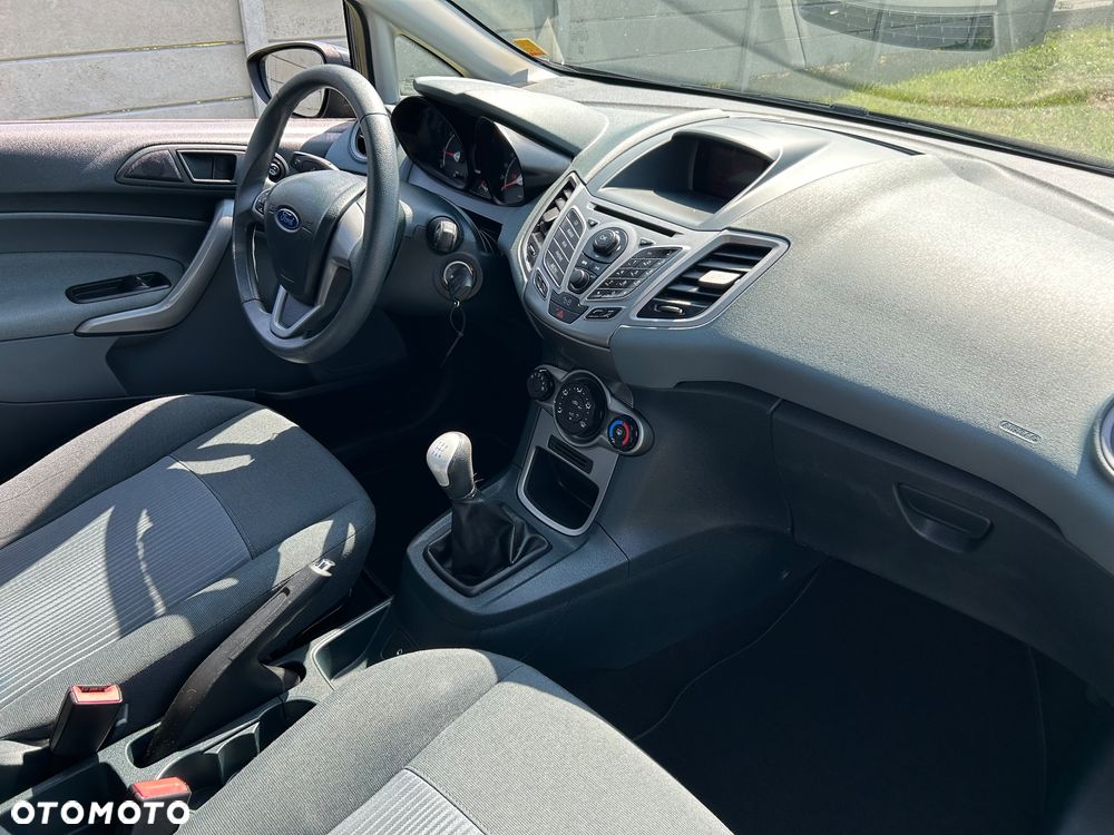 Ford Fiesta - 9